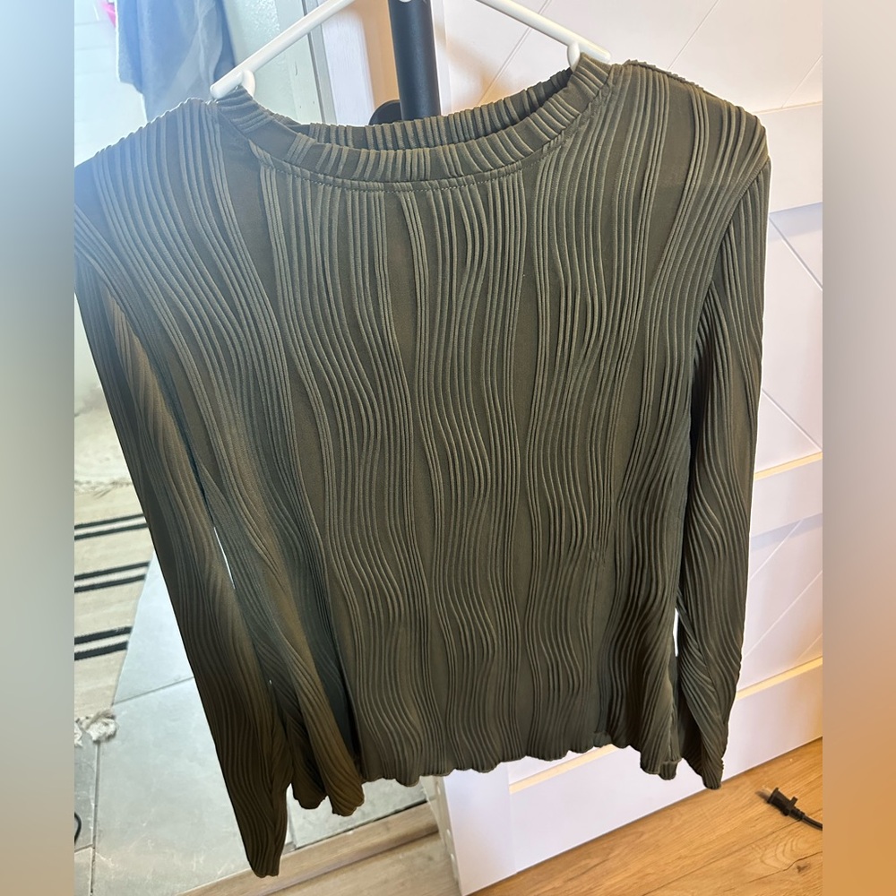 Army green long sleeve textured shirt